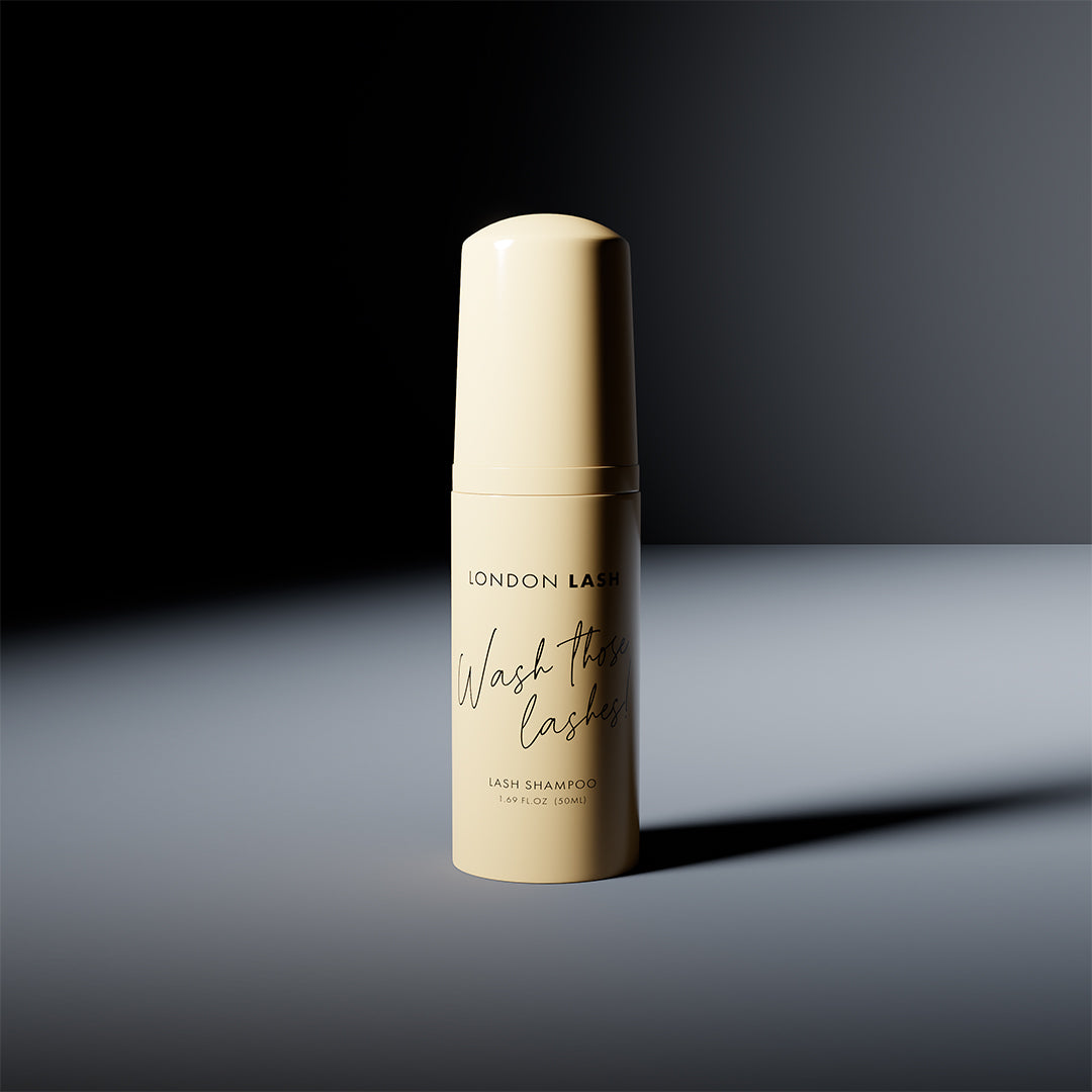 PASSO 1: Shampoo em Espuma para Pestanas